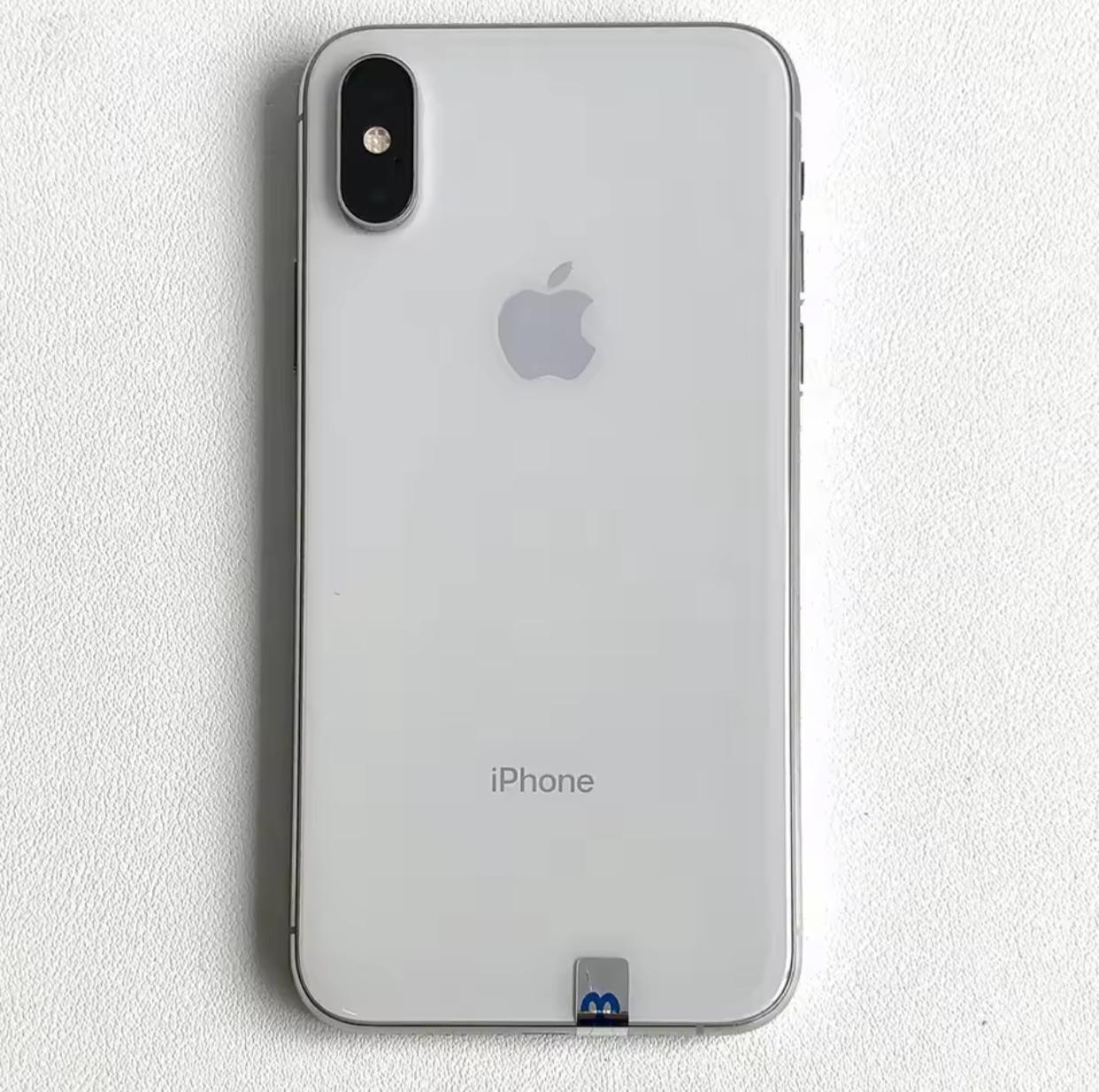 iPhone XS - Image 3