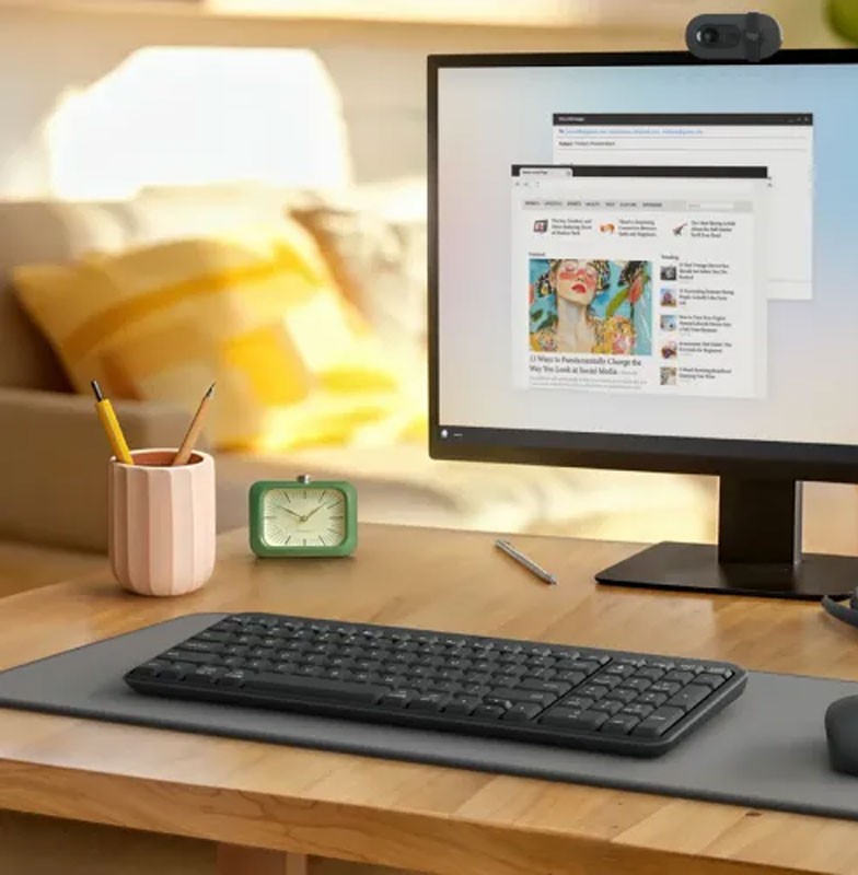 Logitech Wireless Keyboard - Image 2